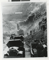 Photograph of Hoover Dam construction, 1930s