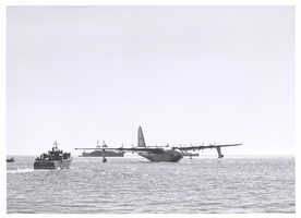 Photograph of the Hughes Flying Boat and spectators in the Los Angeles Harbor, November 2, 1947
