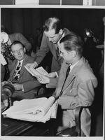Photograph of Howard Hughes at hearing, Washington, August 08, 1947