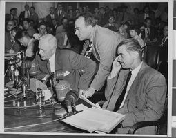 Photograph of Howard Hughes at hearing, Washington, August 08, 1947