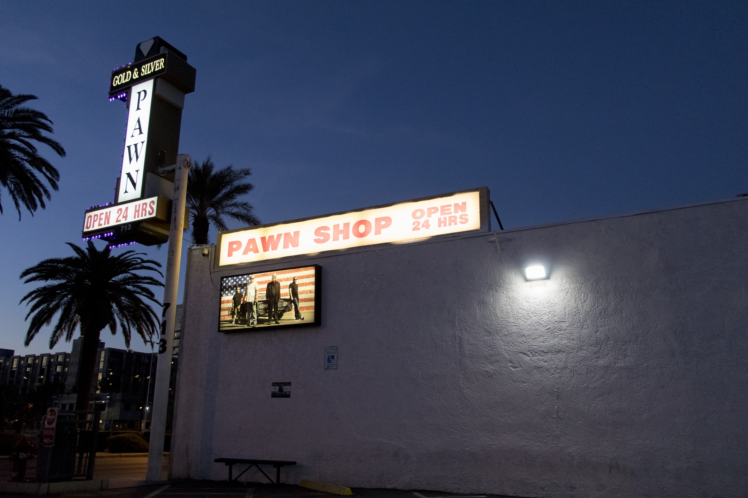 Photographs of Gold and Silver Pawn Shop signs, Las Vegas (Nev.), March 3, 2017