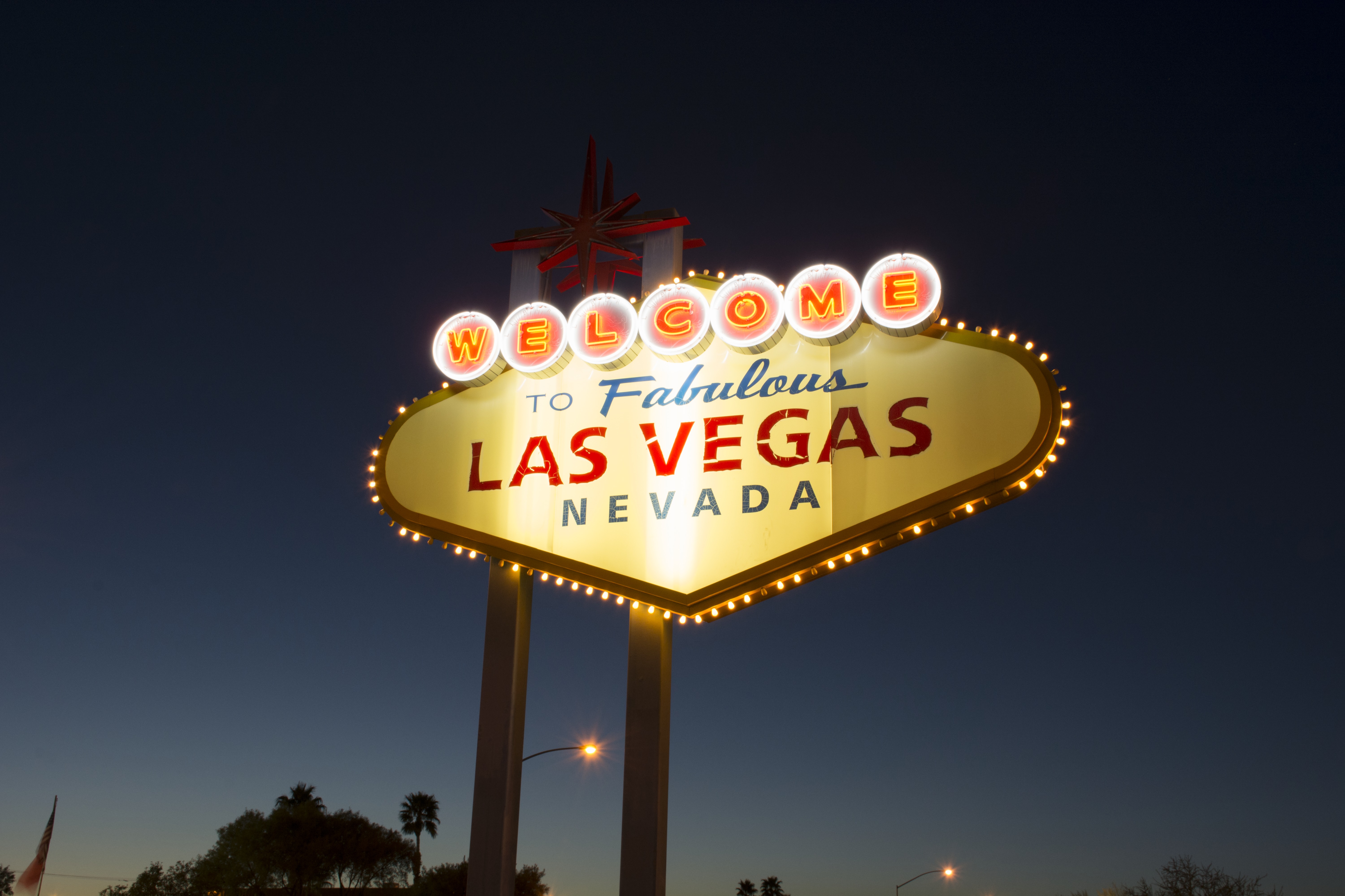 Photographs of "Welcome to Fabulous Las Vegas" sign replica, Las Vegas (Nev.),  March 14, 2017