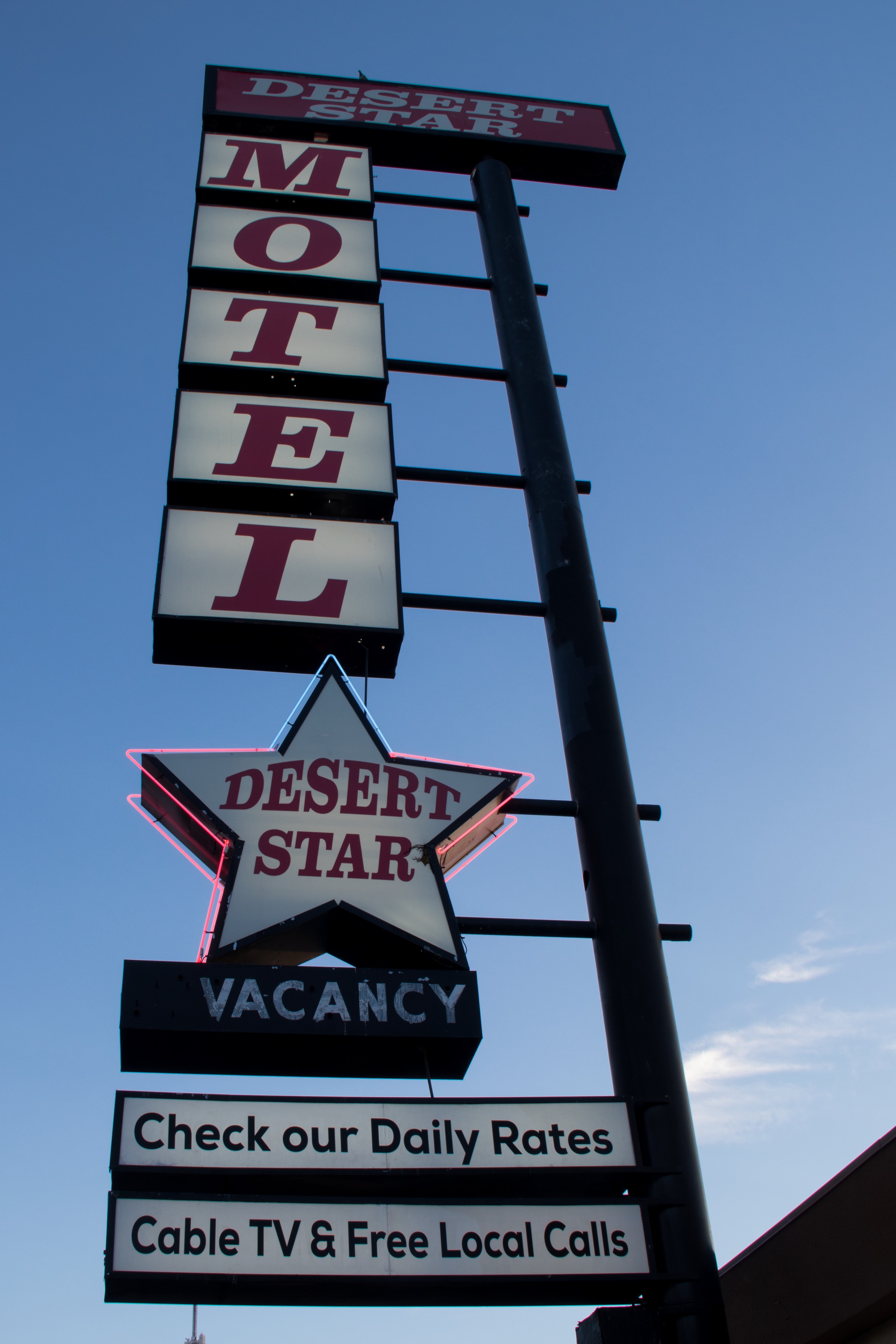 Photographs of Desert Star Motel sign, Las Vegas (Nev.), March 24, 2017