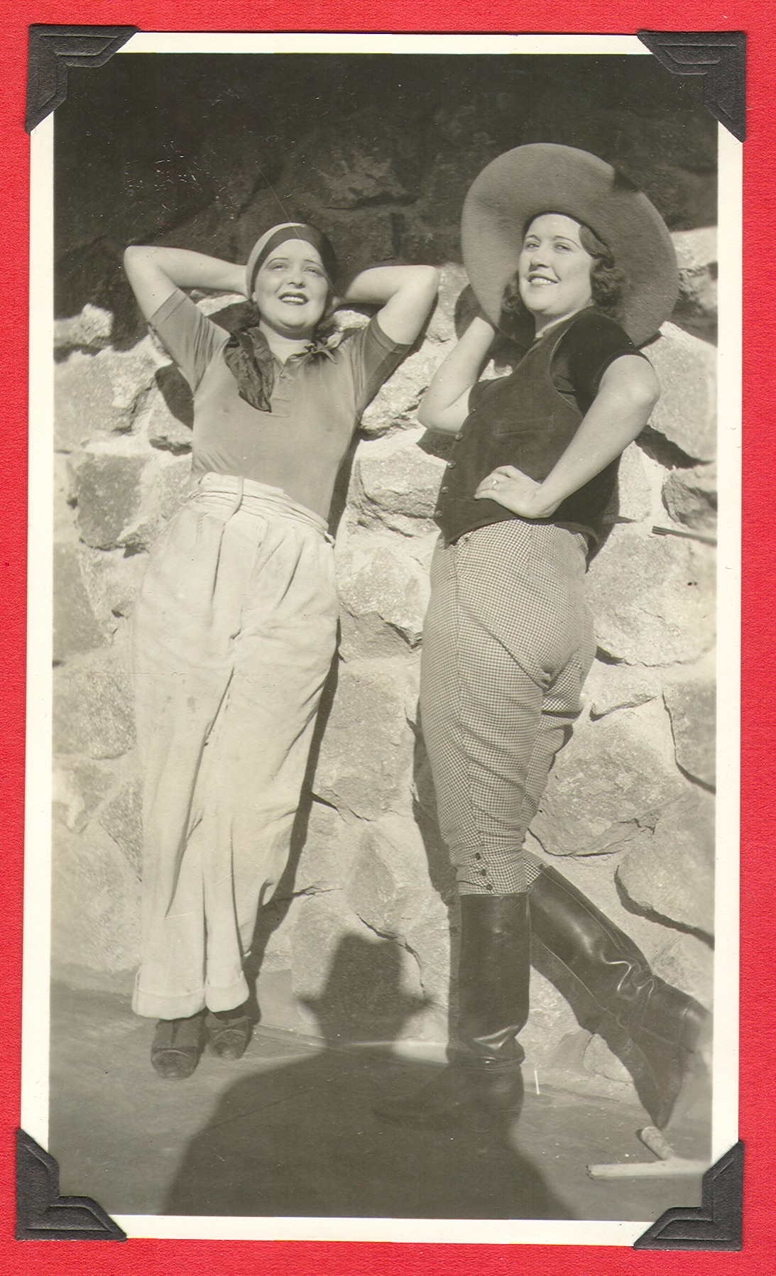 Clara Bow Bell (left) and her friend Marion Lewyn: photographic print