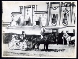 Photograph of a decorated wagon at Tonopah Railroad Carnival, Tonopah (Nev.), early 1900s