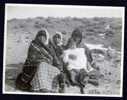 Photograph of Western Shoshone women and children, Goldfield (Nev.), early 1900s