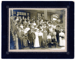 Photograph of balloon route excursion party at National Soldiers Home, Los Angeles (Calif.), late 1800s - early 1900s