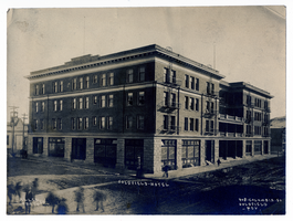 Photograph of Goldfield Hotel, Goldfield (Nev.), early 1900s