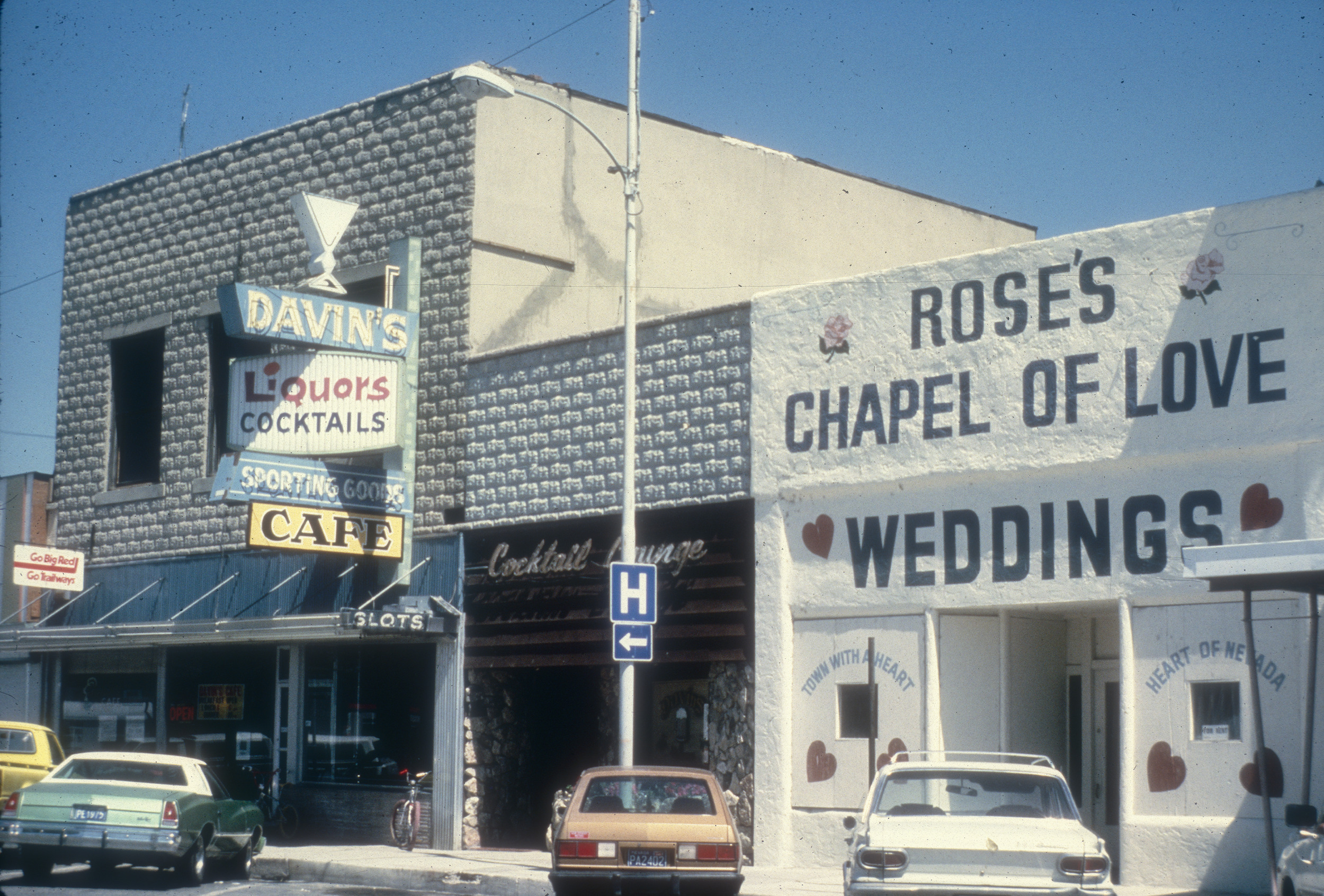 Slide of Davin's Liquor Store, Elko, Nevada, 1986