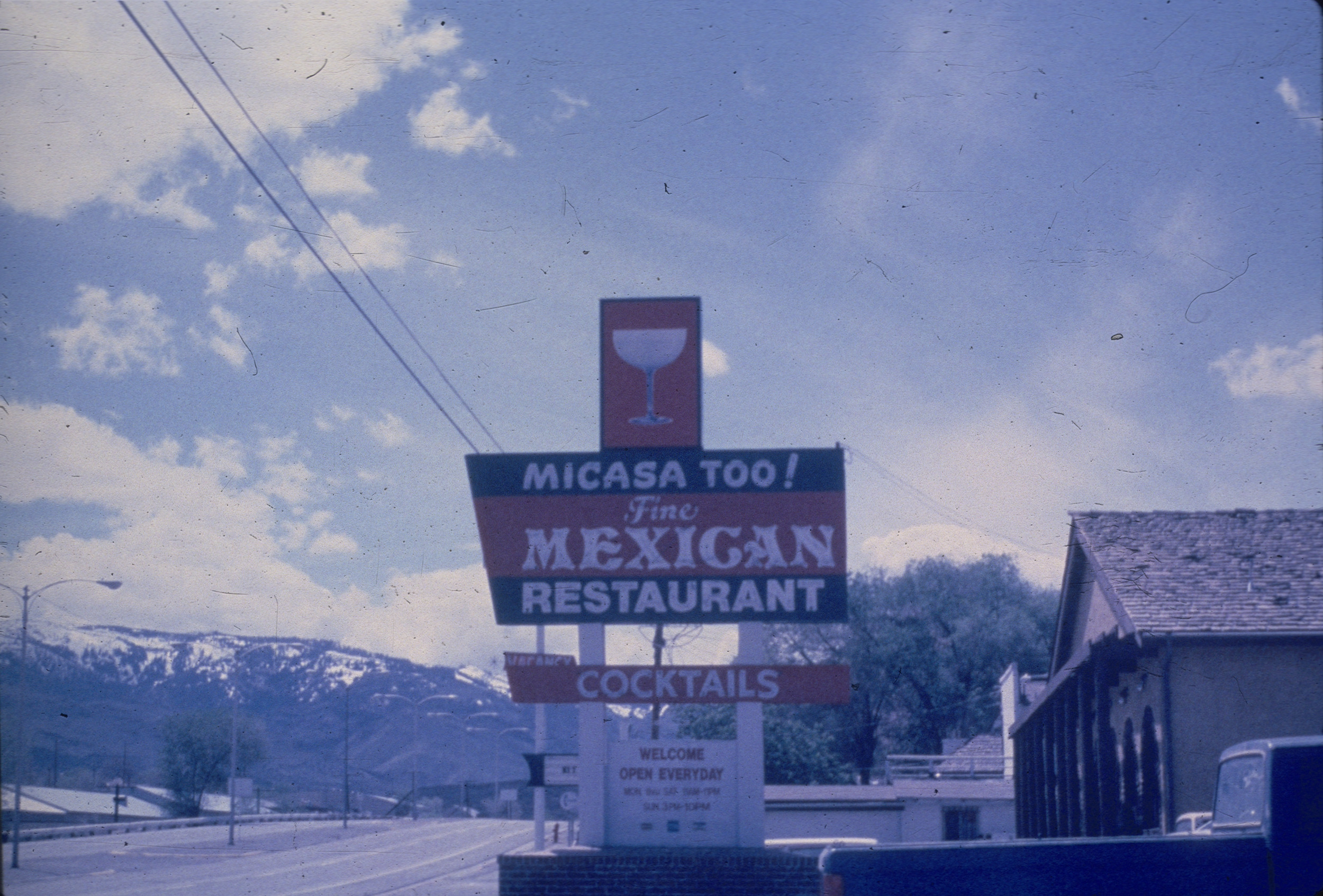 Slide of the Mi Casa Too restaurant and its neon signs, Reno, Nevada, 1986