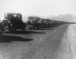 Photograph of a caravan of over 500 automobiles, Boulder City, Nevada, November 1932