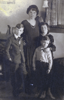 Photograph of Florence Squires Boyer and her children, circa 1920s to 1930s