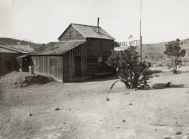 Photograph of the Manvel Hotel, California, circa late 1800s to early 1900s