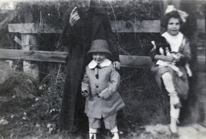 Photograph of Helen J. Stewart, Clarence Stay, Jr. and an unidentified girl, early-mid 1920s
