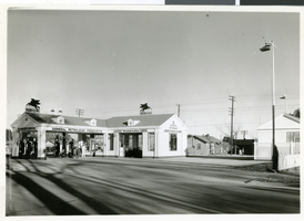 Photograph of Bunker's Service Station, Las Vegas, circa 1930s.