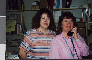 Photograph of Elilzabeth Parang and Pamela Sitton, University of Nevada, Las Vegas, May 1992