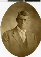 Photograph of an unidentified man, circa early 1900s