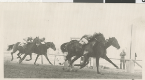 Photograph of horse racing, Las Vegas Downs Racetrack, November 27, 1938