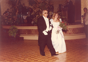 Photograph of Jay Sarno with daughter Heidi, 1983