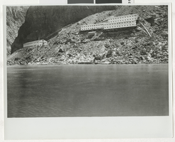 Photograph of cliff dwellers, Six Companies River Camp at Cape Horn, Boulder City (Nev.), 1931