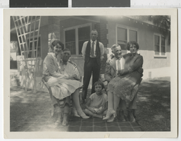 Photograph of Edward Marshall and the Ullom family, 1927