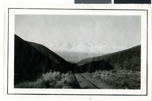 Photograph of Daylite Pass looking toward Rhyolite (Nev.), circa 1925