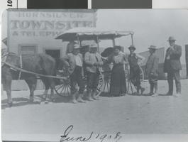Photograph of the arrival of a stagecoach from Stonewall Station in Hornsilver (Nev.), 1908