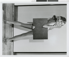 Photograph of a Minsky's Burlesque showgirl, Las Vegas (Nev.),1972