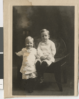 Photograph of Leonard and Arthur Fayle, 1900-1910