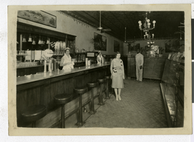 Photograph of people in the Oasis Cafe, Las Vegas (Nev.), 1931