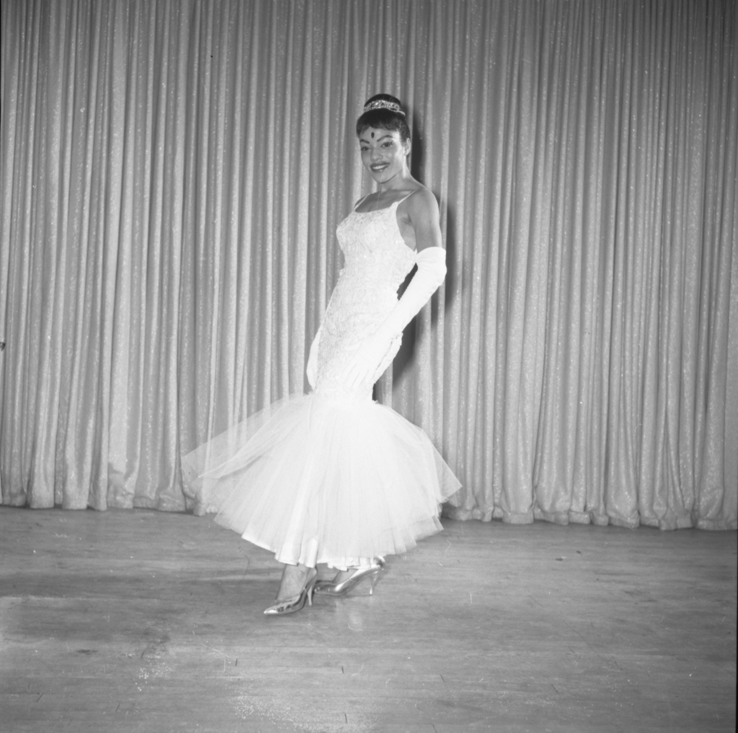 Carver House talent show, April 4, 1962, Image 04