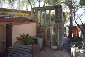 Photograph of garden room at the House of Straus, Las Vegas (Nev.), July 14, 2016