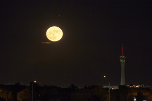 Moon and Stratosphere Tower: digitial images: digital photograph