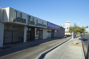 Commercail Center on East Sahara Avenue west of Maryland Parkway, Las Vegas, Nevada: digital photograph