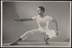 Vassili Sulich demonstrating a ballet pose, image 002: photographic print