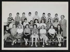 Hazel Denton posed for class photograph with elementary school students: photographic print