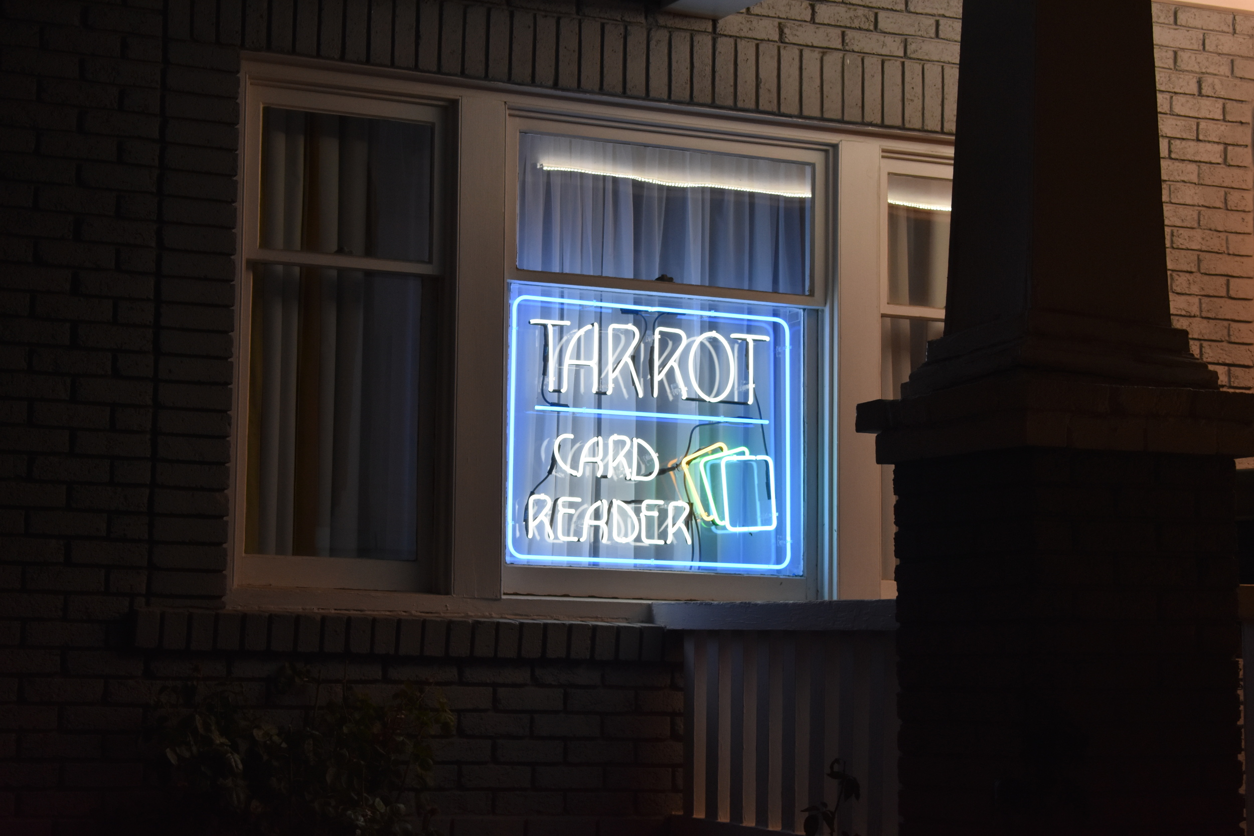 Tarot reading window sign, Reno, Nevada