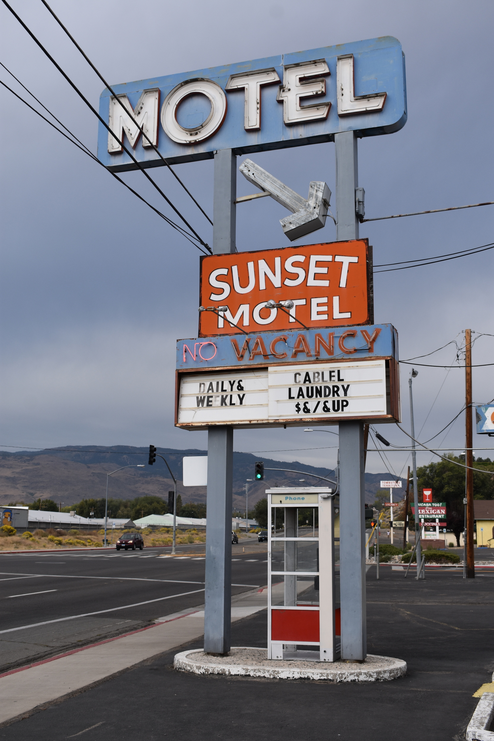 Sunset Motel double mounted, flag mounted, and wall mounted signs, Reno, Nevada