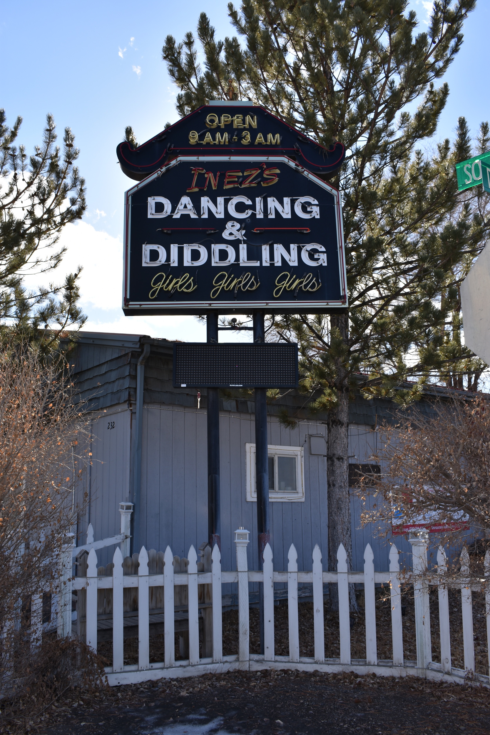 Inez's D&D Bar double mounted sign, Elko, Nevada