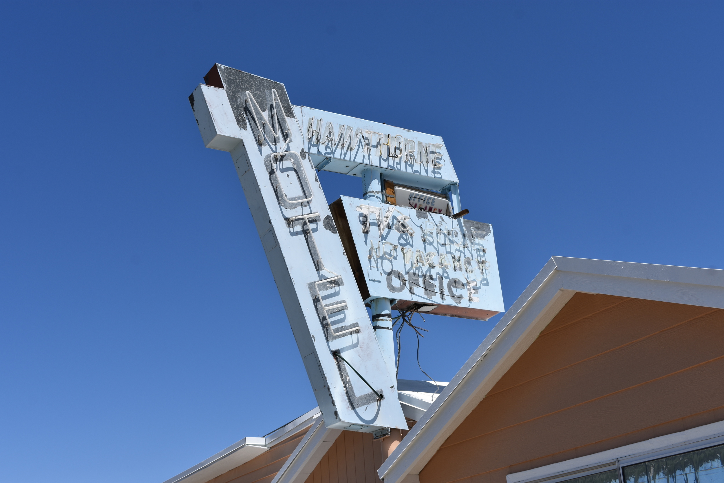 Hawthorne Motel roof mounted sign, Hawthorne, Nevada
