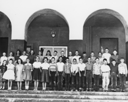 Unidentified students at the Tonopah public school: photographic print