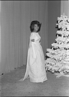 Set of photographs of Debutante Ball: image 001