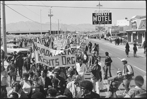 Set of photographs of the Welfare Rights march on the Strip: image 001