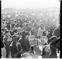 Set of photographs of the Welfare Rights march on the Strip: image 001