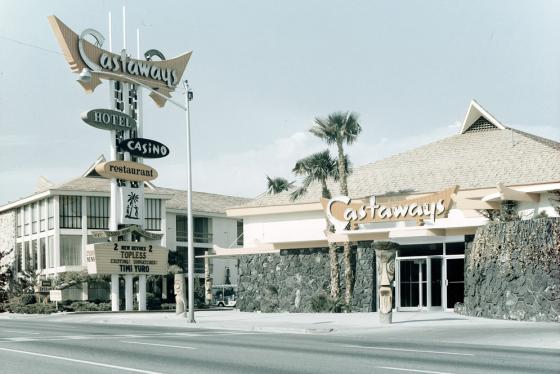 Castaways Hotel and Casino entrance