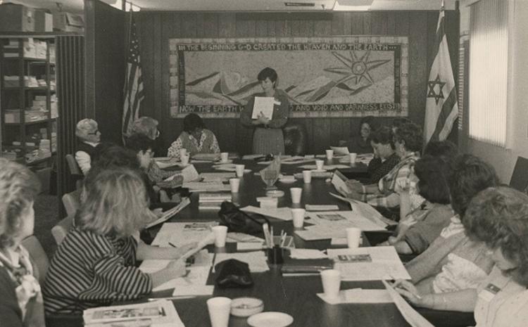Woman presenting in a meeting, 1987-1989. MS-00602, Jewish Federation of Las Vegas Records.
