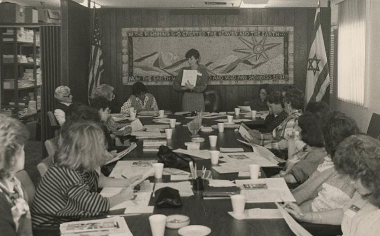Woman presenting in a meeting, 1987-1989. MS-00602, Jewish Federation of Las Vegas Records. Woman presenting in a meeting, 1987-1989. MS-00602, Jewish Federation of Las Vegas Records.