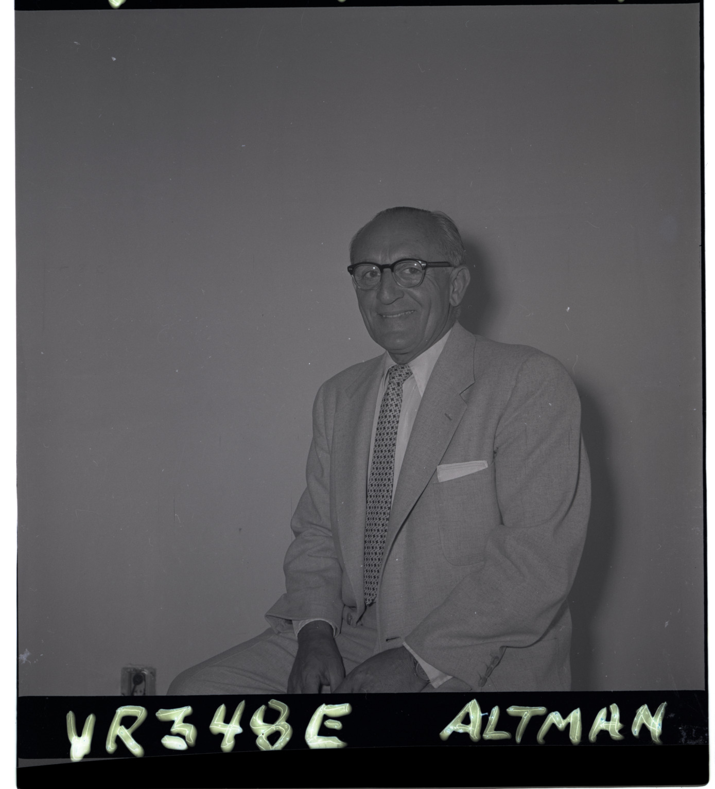 Altman, Image 03