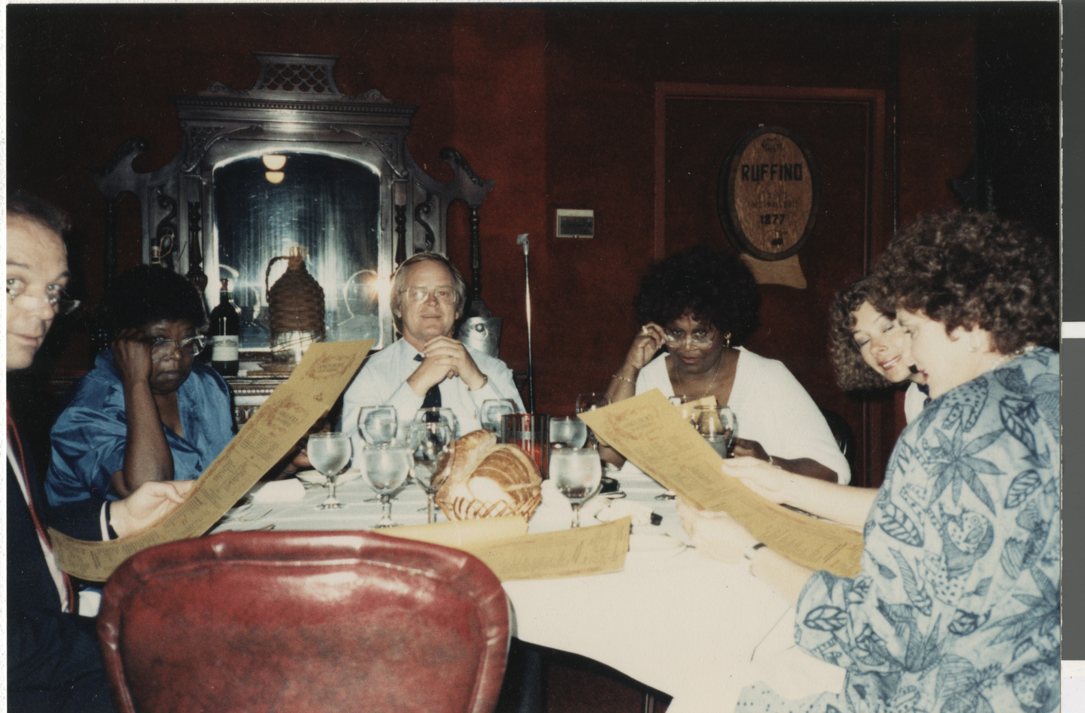 Dinner party, Image 02