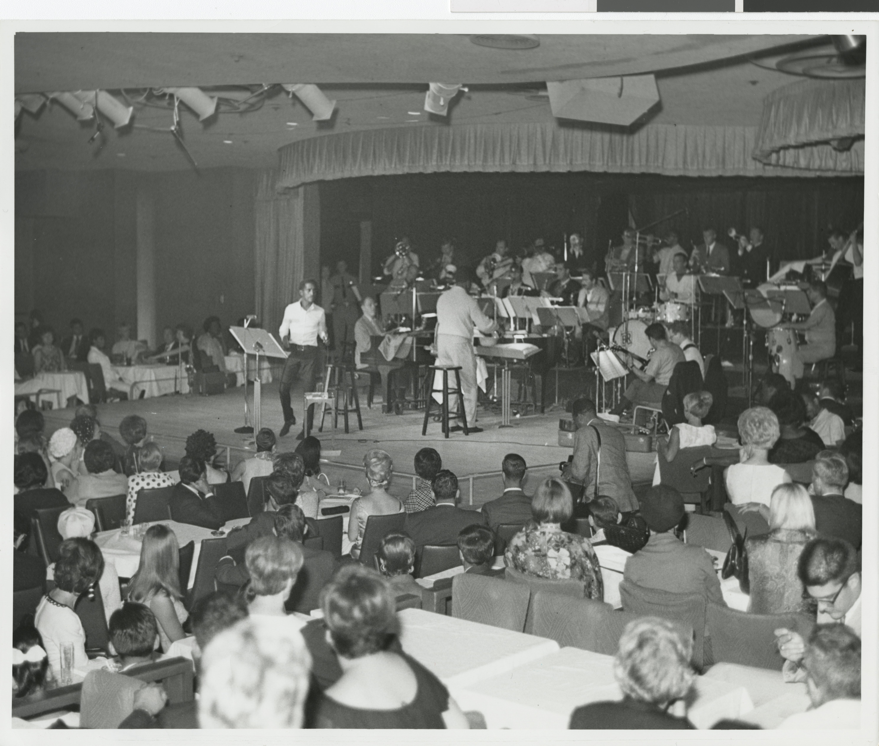 Sammy Davis, Jr. performing, Image 04